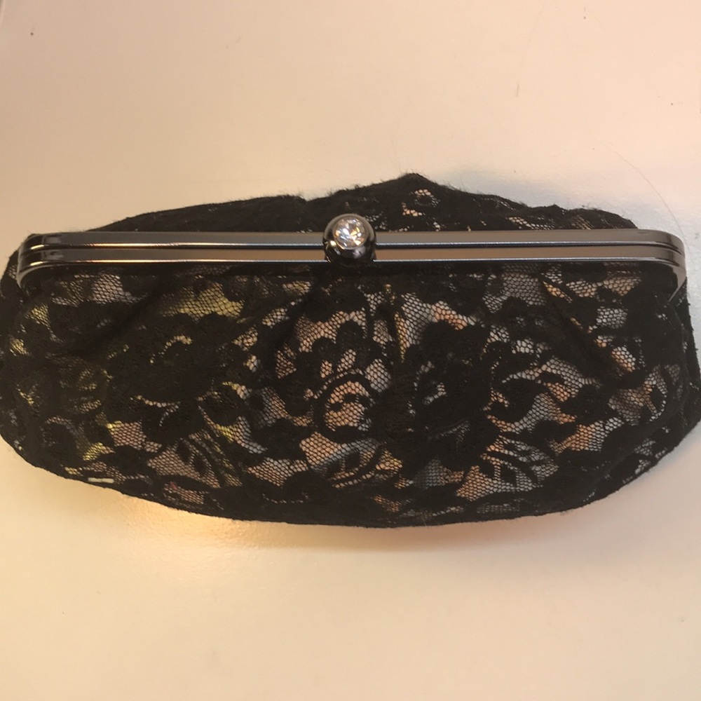 Banana Republic Black Lace & Cream Clutch - Picture 3 of 9